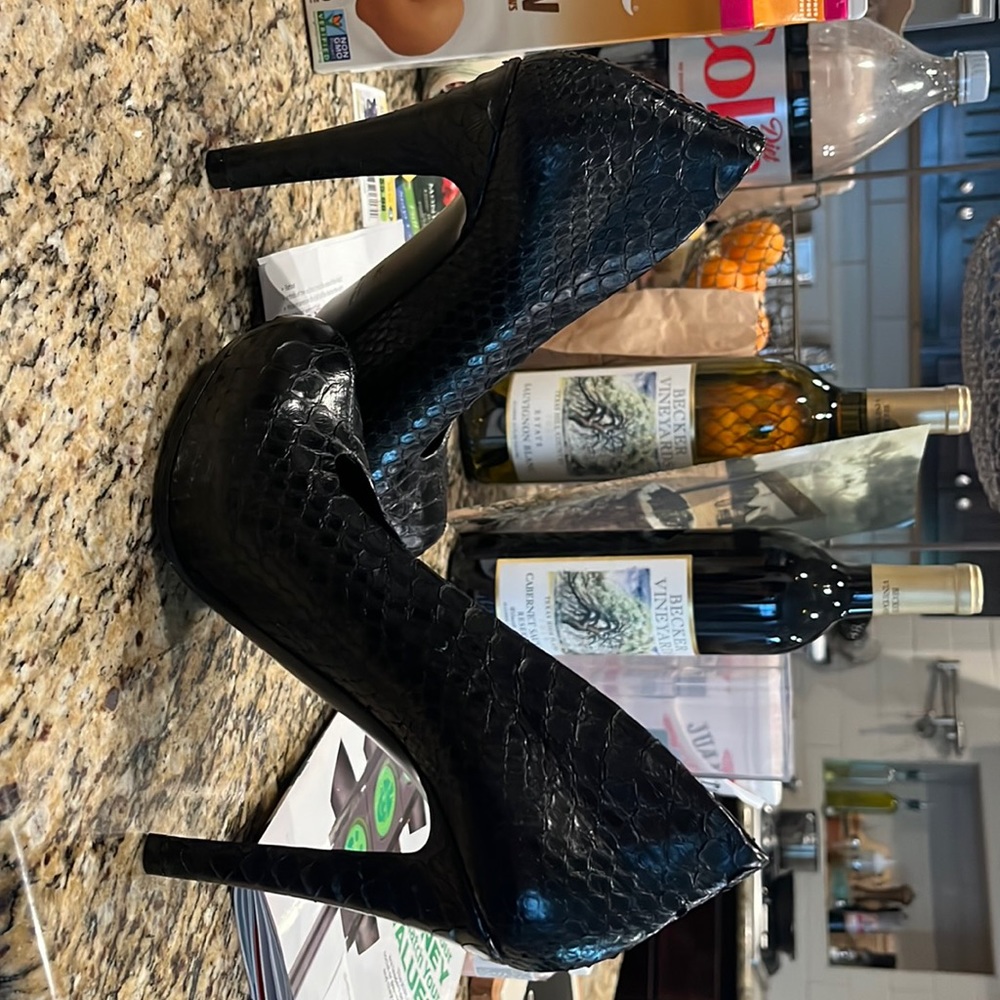 Italian black  python pumps by Baldan size 39 from Gregorys